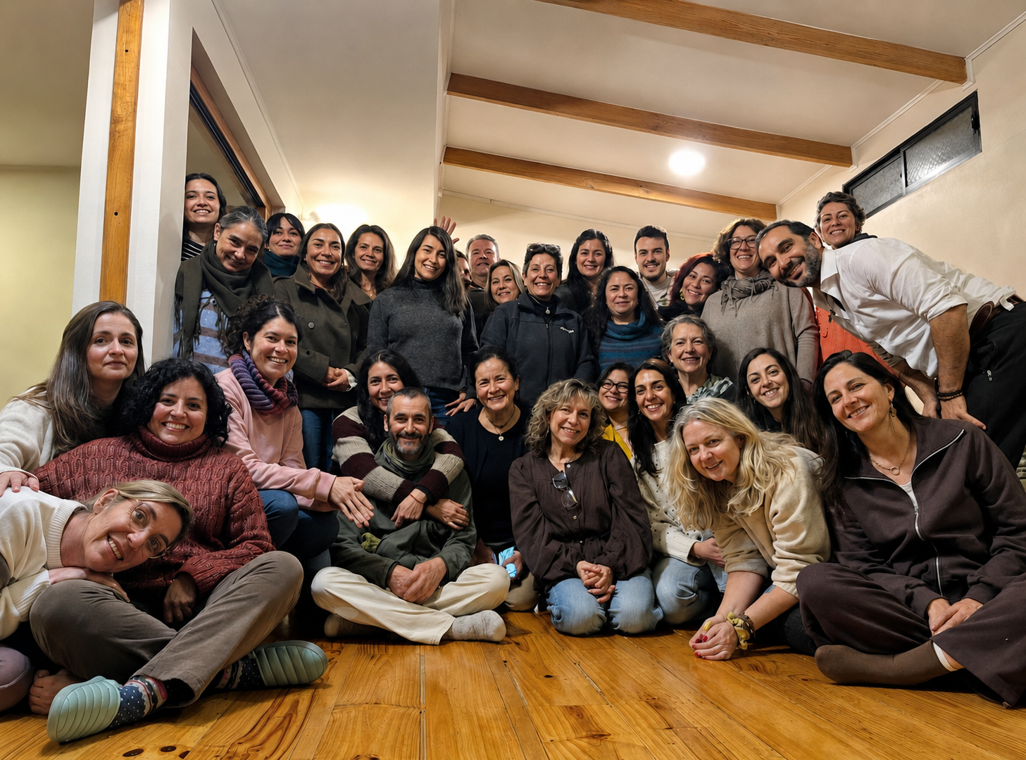Grupo reunido en un Taller de Constelaciones Familiares en Santiago